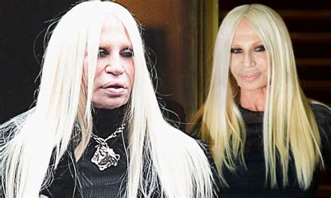 completo donna versace|donatella versace without make up.